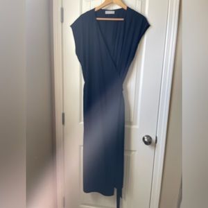 Everlane wrap dress wrinkle free